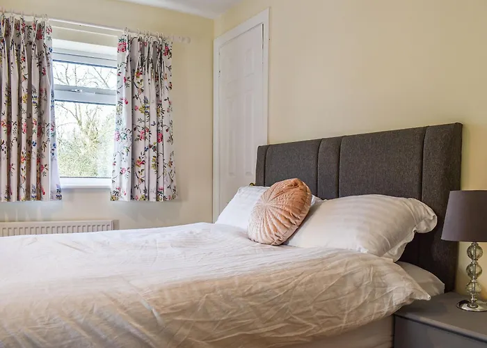 Hollywell Cottages
