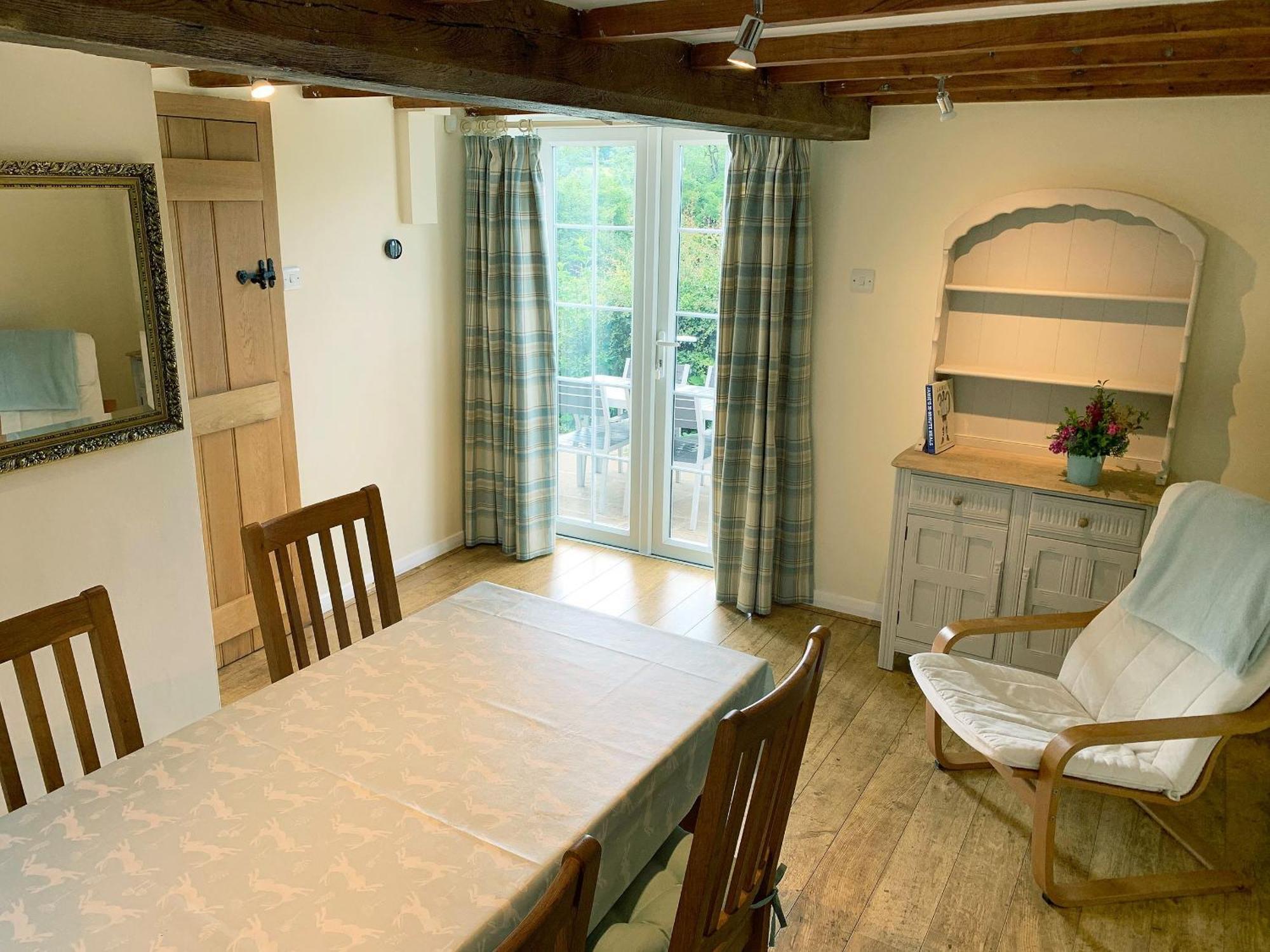 Hollywell * Clifton (Derbyshire)
